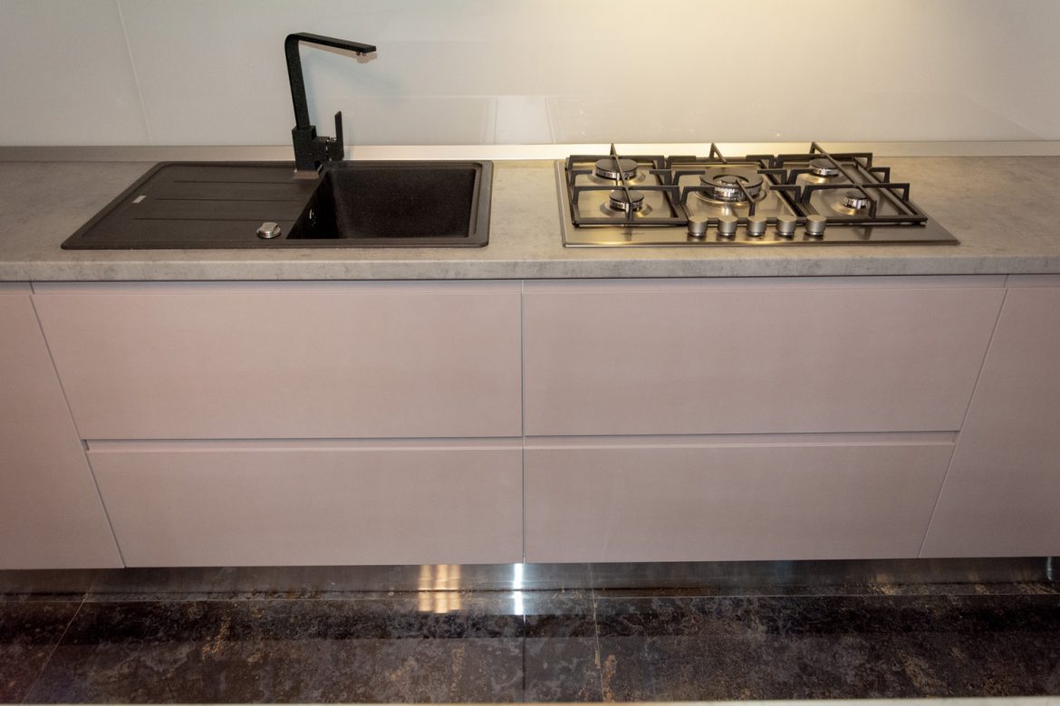 detali front din mdf vopsit roz murdar